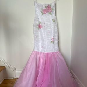 Loralie Prom Pageant Formal Gown Dress Size 4